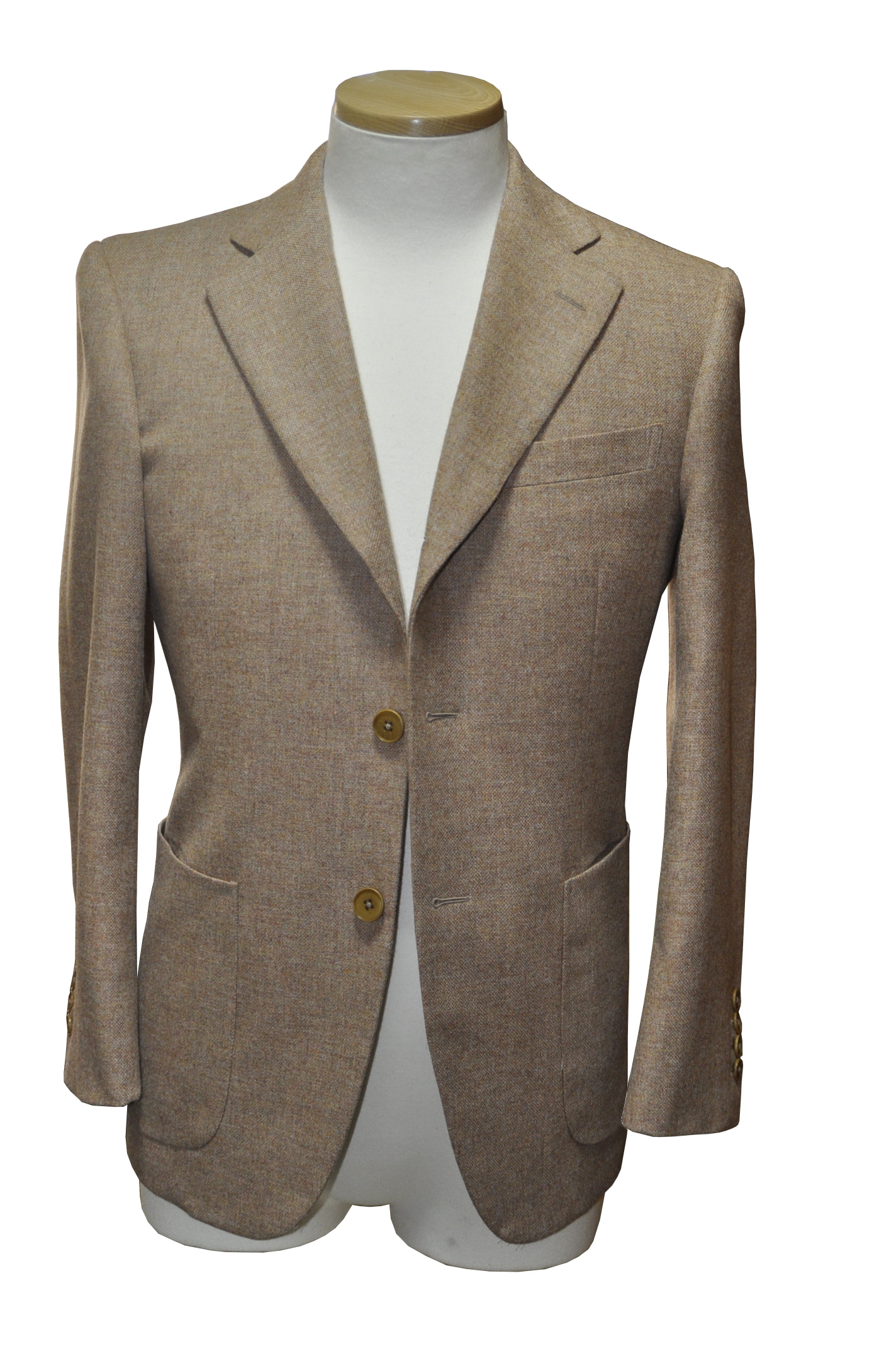 オーダージャケット Santa Barbaraシングル3つボタンの段返りジャケット 名古屋でこだわりのオーダースーツを仕立てるならdeffertへ