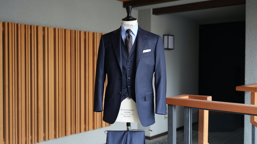 オーダースーツの紹介-MARLANE ネイビーストライプスリーピーススーツ